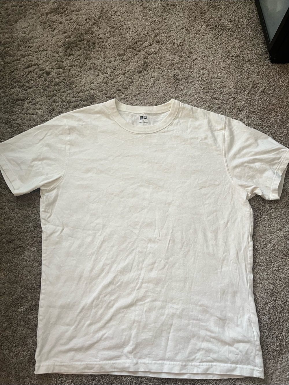 Uniqlo Men's Plain White Crewneck Short Sleeve Tee